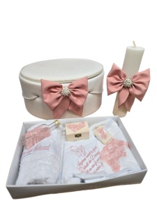 Set botez complet personalizabil pentru fetiță Ivory & Roz Pudrat | Lumânare din ceară naturală | Trusou 7 piese și cutie catifea