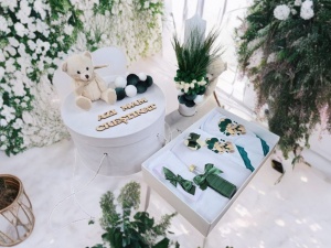 Set Botez Personalizat Trusou 8 piese in cutie rotunda + Lumanare - "Azi m-am crestinat" - Ursulet, Verde - SPB-104