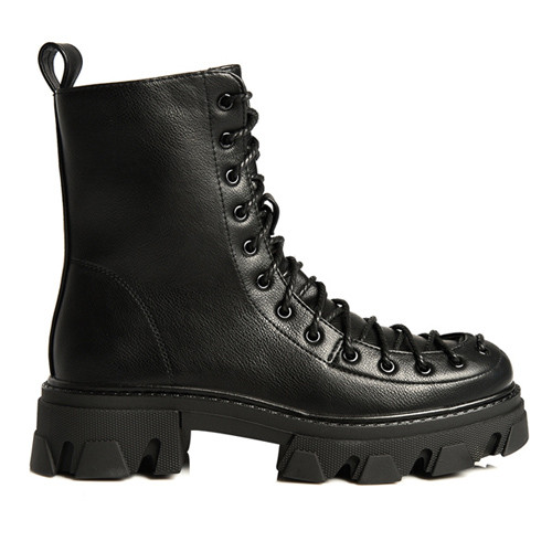 Επιχρωματισμένες μπότες