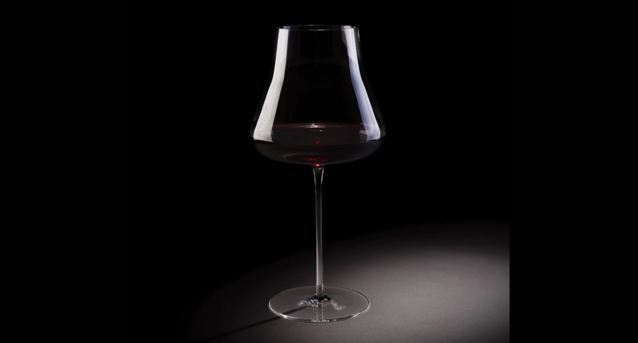 Arta degustarii: cum sa folosesti paharele pentru a evidentia aromele vinului