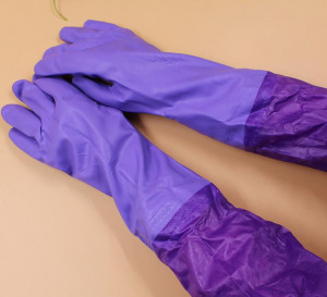 Guanti da apicoltore in gomma viola con polsino viola e fodera interna