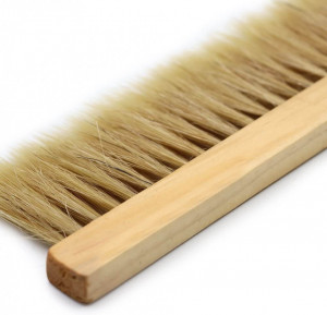 Spazzola per api con 2 file di peli artificiali con manico dritto in legno