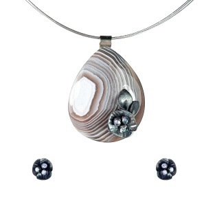 Set unicat cu cercei bobite cu cristale, model 37