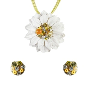 Set handmade cu cercei bobite cu cristale, model 34