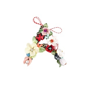 Martisor tip brosa, Litera cu Perle si margele placate cu aur model 26LITA
