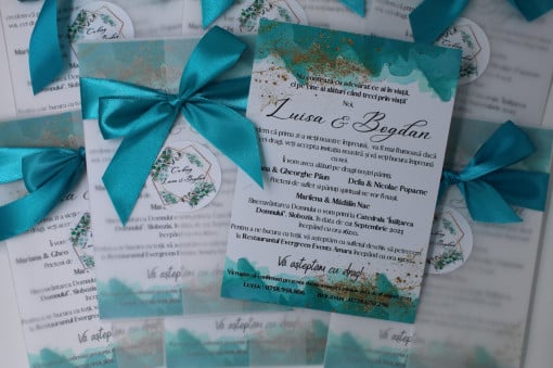 Invitație nuntă cu fontiță și sticker personalizat