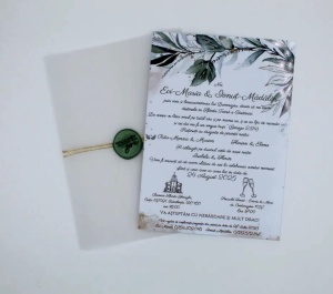 Invitație Nuntă cu Plic Transparent și Sigiliu Verde Smarald