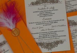 Invitație Nuntă " Pene Albe si Fucsia " - Img 2