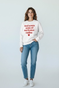 Pulover Crăciun – „Anul acesta avem cel mai frumos cadou” – model unisex, roșu
