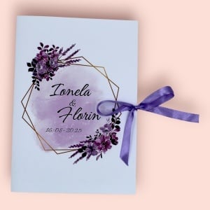 Invitație handmade cu accente florale mov