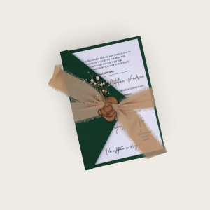 invitatie-cu-plic-verde-inchis