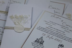 Invitație Nuntă "Eleganță Albă cu Accente Aurii și flori" - Img 2