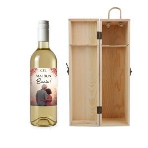 Un cadou elegant pentru cel mai bun bunic 💛 Vin personalizat + cutie de lemn – perfect pentru momente cu adevărat speciale.
