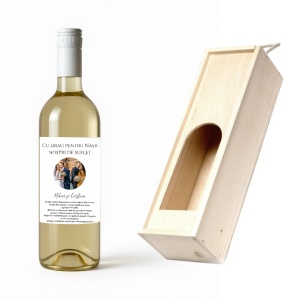 Surpriză specială pentru Nași: vin personalizat cu etichetă unică și amintiri de neuitat. Perfect pentru cununie, botez sau aniversare!