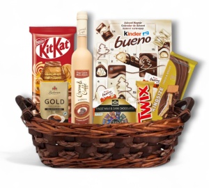Coș Cadou Crăciun Gold cu Lichior Latte, Calendar Kinder și Dulciuri Premium
