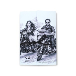 Invitație de nuntă personalizată tematică moto – cuplu biker, design artistic alb-negru