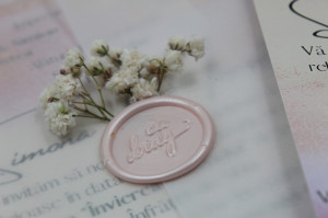 invitatie-nunta-delicata-cu-sigiliu