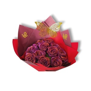 Buchet trandafiri satin mov cu sclipici și fluture decorativ – cadou premium elegant | Flori artificiale de lux