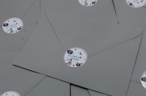 Invitație Botez Elefant cu Plic Gri și Sticker - Img 2