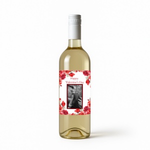 Vin personalizat cu fotografie și trandafiri roșii, mesaj „Happy Valentine’s Day”.
