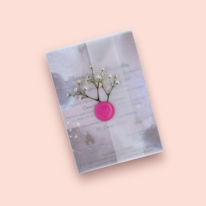 invitatie-pastel-cu-flori-si-ceara