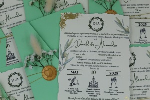 Invitație Nuntă cu Plic Verde Mentă, Foită Aurie și Sigiliu Inimă - Img 2