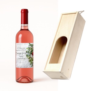 Cadoul ideal de Crăciun! Vin personalizat cu mesaj festiv și cutie din lemn premium. Perfect pentru familie, prieteni sau colegi. Elegant, de sărbătoare și plin de emoție!