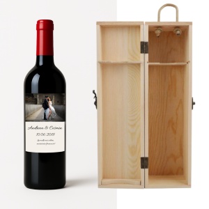 Vin Personalizat cu Poză – Cadou Elegant pentru Cuplu / Aniversare – Etichetă cu Nume și Dată