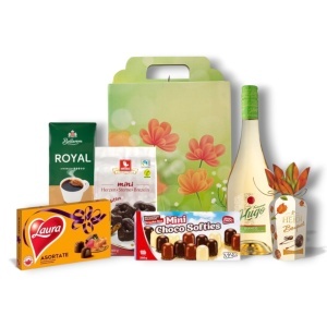 Coș Cadou Elegant cu Hugo, Heidi Bouquet, Cafea Royal și Dulciuri Premium – Cadou Sărbători / Cadou Corporate