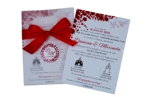 Invitație nuntă cu fundiță roșie și design floral