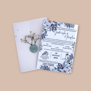 Invitație Nuntă Florală cu Plic Vellum, Sigiliu Verde Mentă și Flori Presate