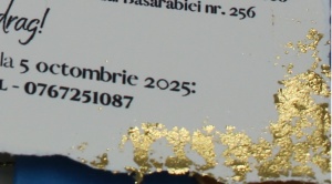 invitatie-nunta-cu-plic-albastru-foita-aurie-si-sigiliu-elegant