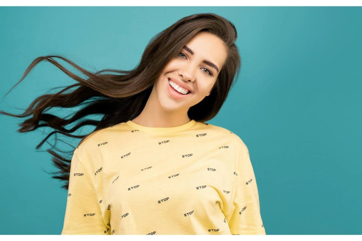 Îngrijirea părului, sfaturi personalizate și cosmetice recomandate - cum protejezi sănătatea scalpului și a podoabei capilare?