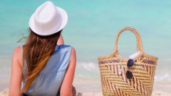 Trusa de machiaj pentru vacanță!