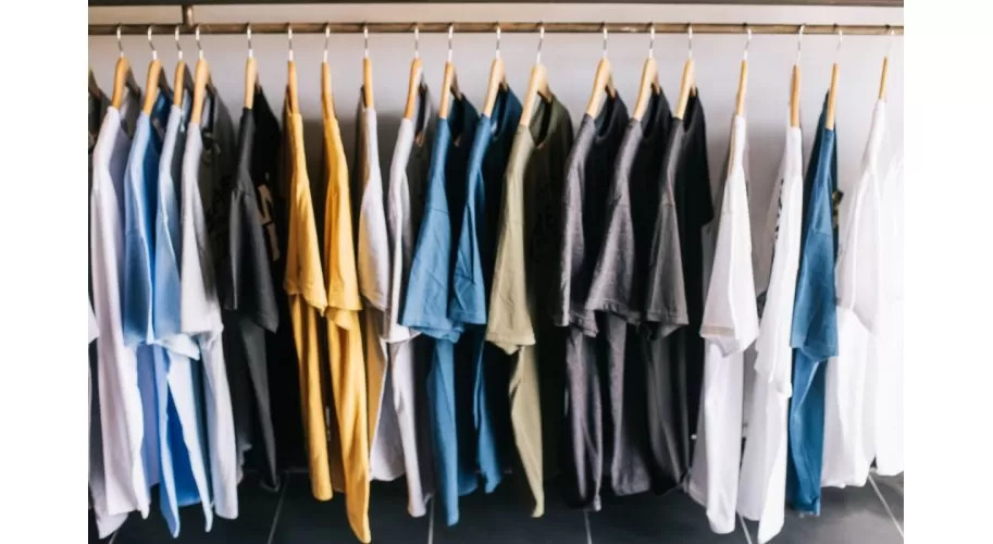 Sa vorbim despre organizarea hainelor in dulap!