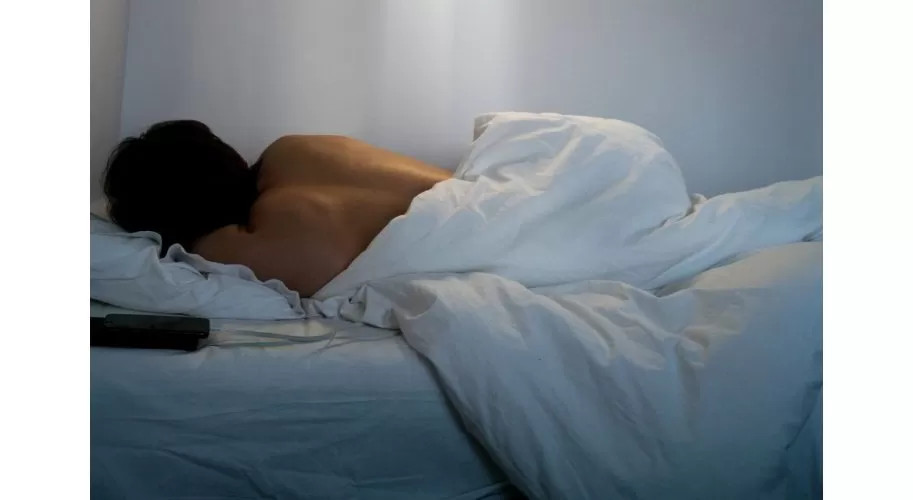 Dormitul fără pijama: confort, temperatură și 5 lucruri de luat în calcul