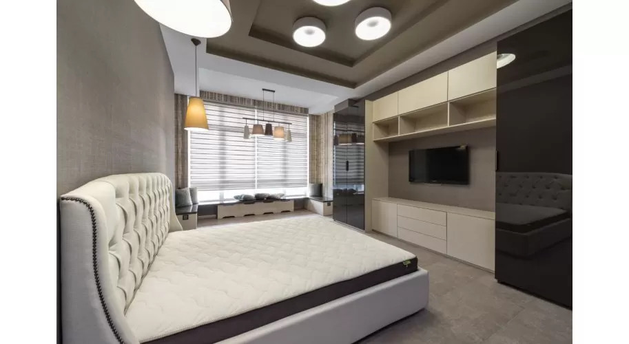 Huse pentru pat și protecții de saltea: cum alegi varianta potrivită
