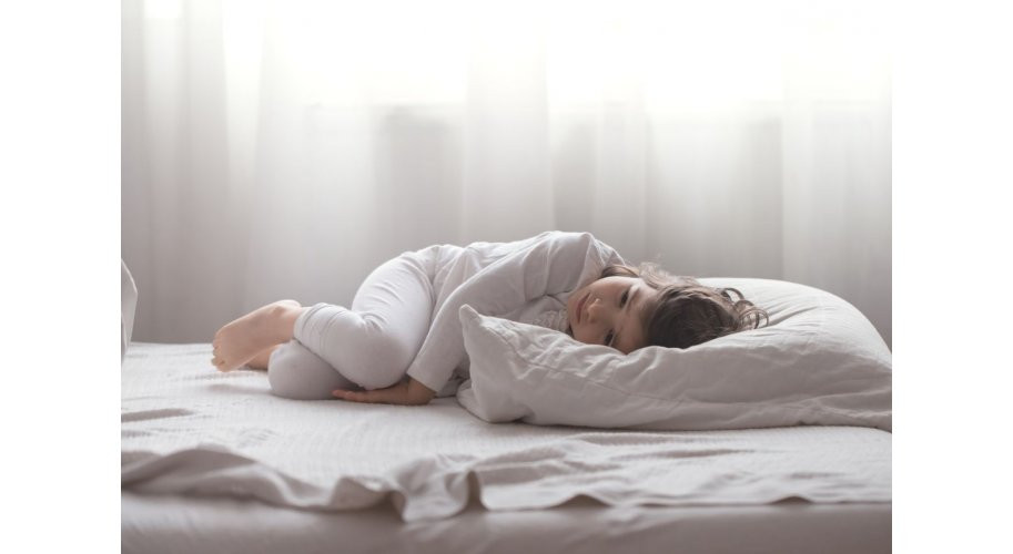 Insomnia la copii: cauze frecvente, rutină de seară și când ceri ajutor