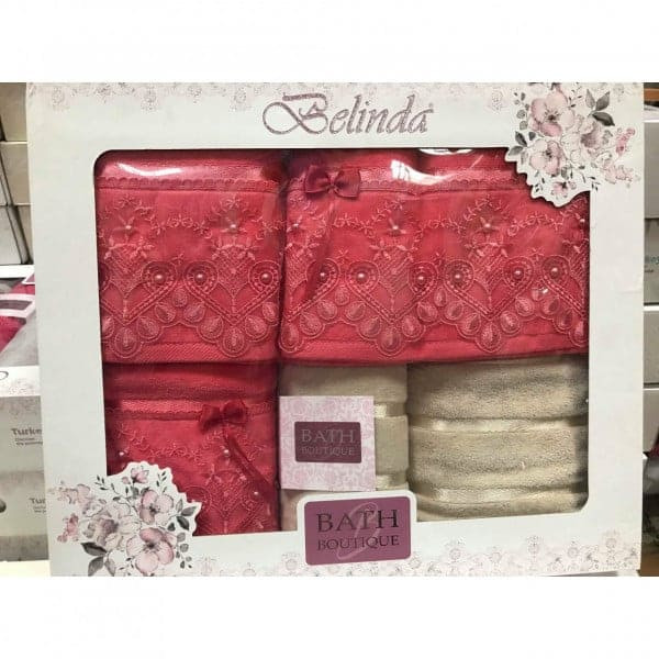 Set de prosoape roșii și crem într-o cutie cadou