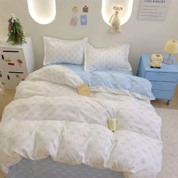 Lenjerie de pat 1 persoană Blue Bows 4 piese, cu cearceaf cu elastic, Policoton – Johnny Home Pucioasa