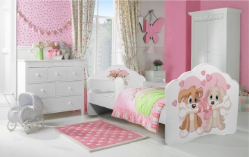 Pat copii ADRK CASIMO – 70x140 cm – cu somieră inclusă – cu barieră de protecție – Doi căței – Alb