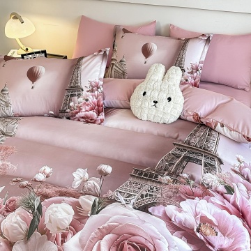 Detaliu lenjerie de pat din finet 5D JOJO HOME cu Turnul Eiffel și flori roz romantice