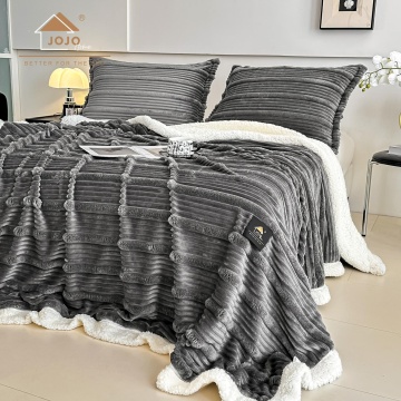 Set Pătură Gri Antracit 3D din Blăniță Artificială de Iepure & 2 Fețe de Pernă | Cu Blăniță Sherpa | Jo-Jo Home