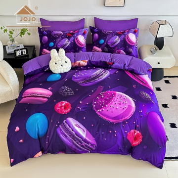 Lenjerie de pat dublu din finet 5D Sweet Macarons JOJO HOME – Mov și Roz cu Macarons și Fructe de Pădure – 6 piese cu cearceaf elastic