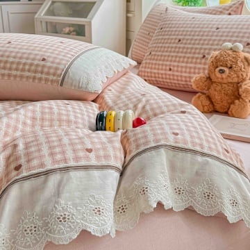 Lenjerie Ranforce roz pudra cu inimioare si dantela Jojo Home, detaliu broderie