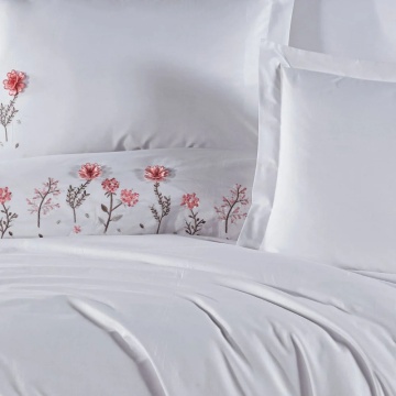 Set lenjerie de pat alb Salome Hobby Home din bumbac poplin cu broderie florală pe husă pilotă