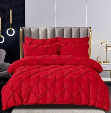 Lenjerie de pat premium roșie cu pliuri decorative brodate, 6 piese, pentru 2 persoane, Jojo Home