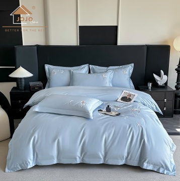Lenjerie de pat JoJo Home XH50-12, 100% bumbac satinat Premium, 4 piese, bleu cu broderie florală