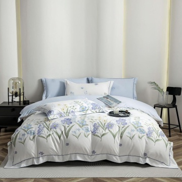 lenjerie de pat din finet gros cu broderie si elastic, pentru pat dublu, culoare alb / bleu