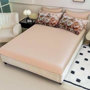 cearceaf de pat cu elastic bej Jojo Home cu două perne imprimeu floral alb somon